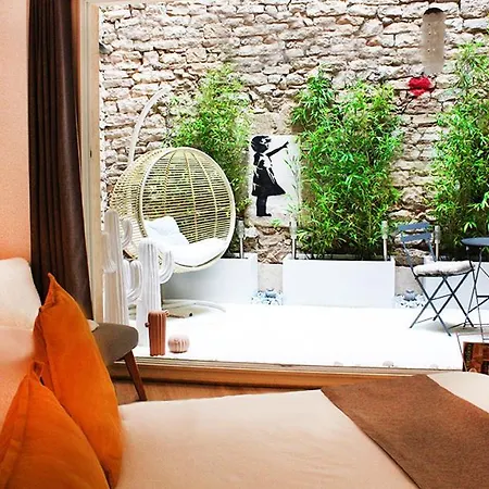 6 Bed & Breakfast Nîmes