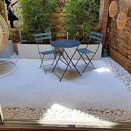 Bed & Breakfast 6 Nîmes