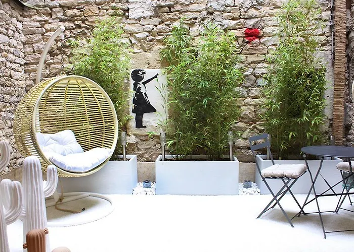 6 Bed & Breakfast Nimes